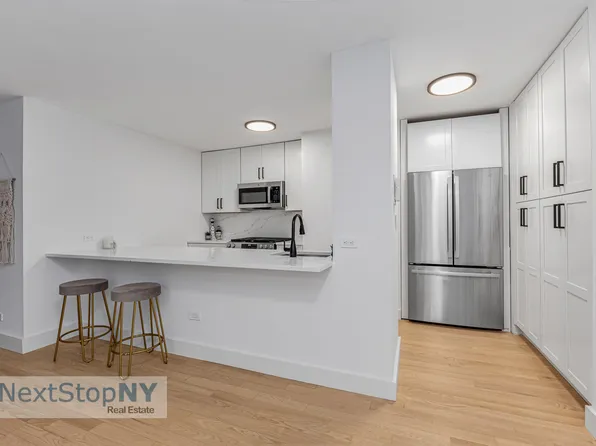 363 East 76th Street image 2 of 9