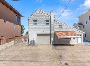 4836 Bay Bridge Ln, Virginia Beach, VA 23455