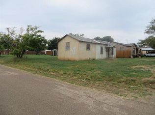 855 S 15th St, Slaton, TX 79364