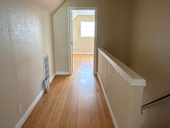 2nd image of 435 Glasgow Dr