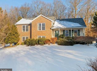 909 Lorraine Dr, Finksburg, MD 21048
