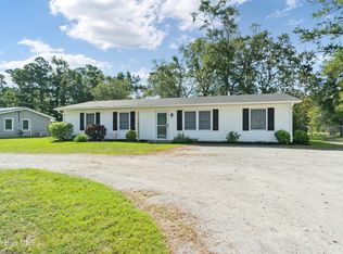 2216 Ridge Rd, New Bern, NC 28560