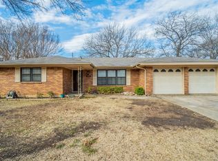 1909 Fordham Ln, Denton, TX 76201