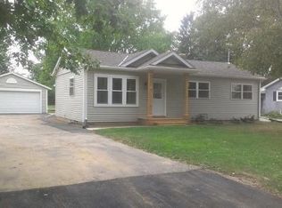 509 Lincoln St, Oconomowoc, WI 53066