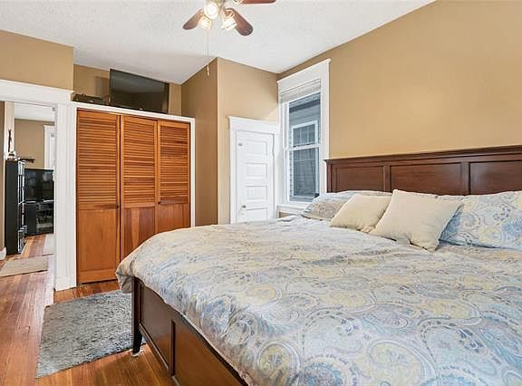 5th image of 4344 Gannett St