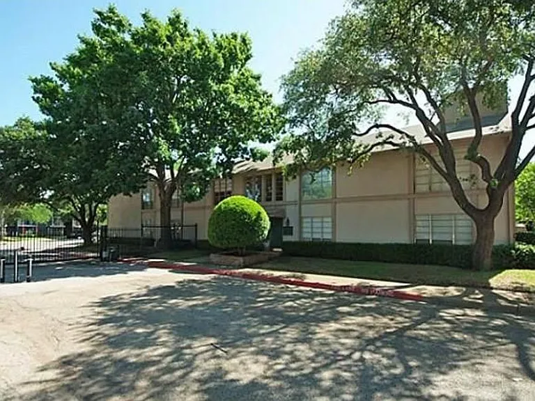 10594 High Hollows Dr #290 — Photo 17