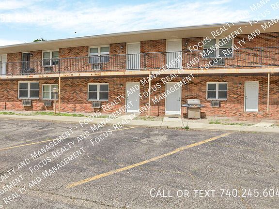 3rd image of 851 E Wheeling St APT 6
