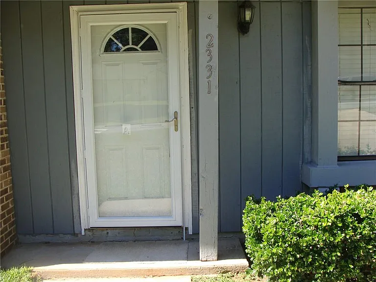 2331 Newgate Dr — Photo 5