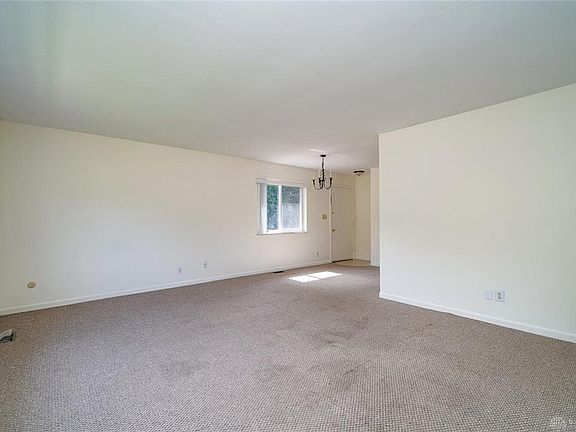 3rd image of 912 La Tourrette Ct