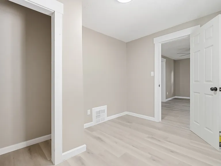 190 Bowman St — Photo 24