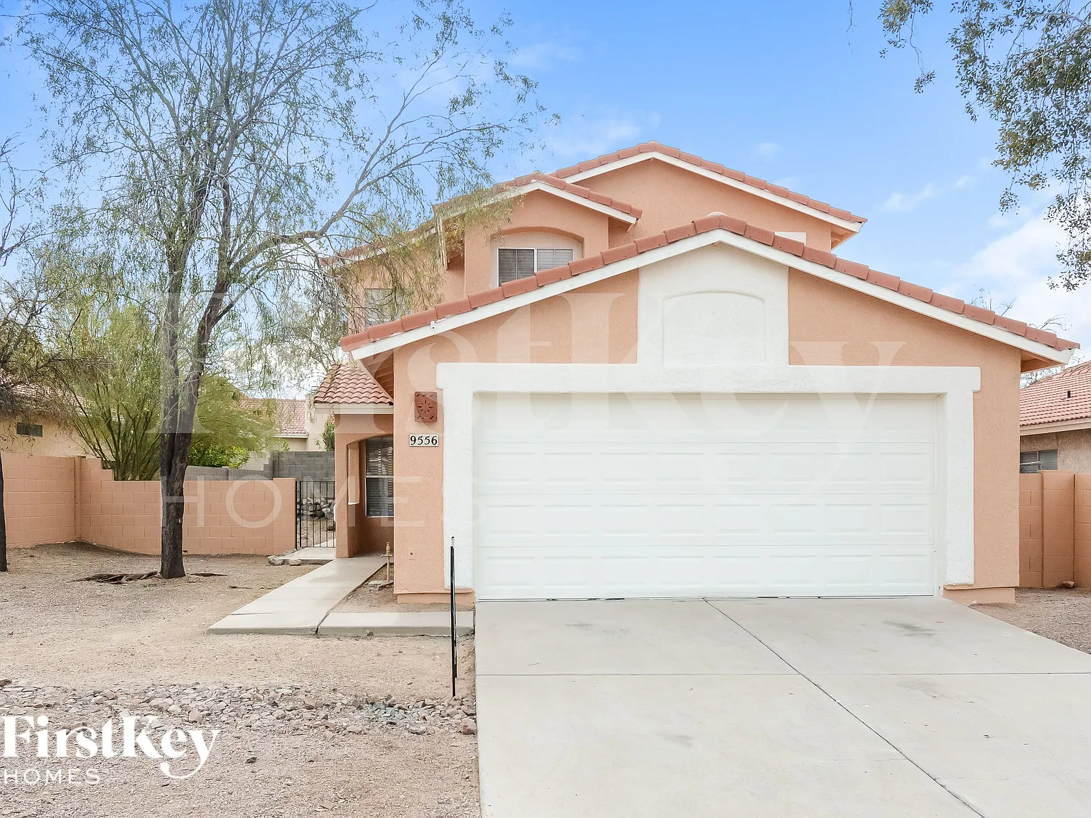 3 bed, 2.5 bath, 1724 sqft, $2,120 — Photo 1