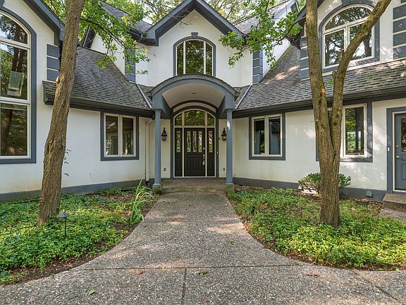2nd image of 4158 Lakeside Dr