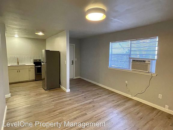 4th image of 316 E Duffy St #10856187