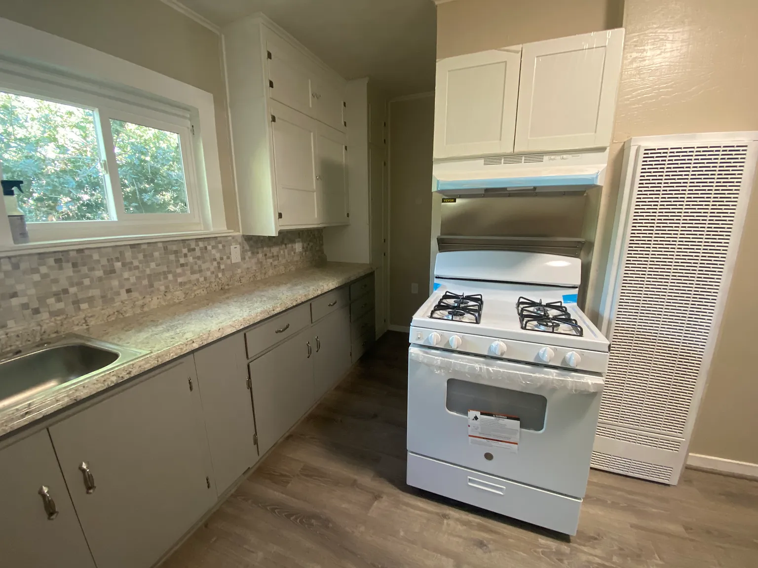 210 Russell St — Photo 4