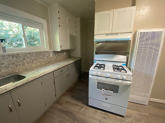 4th image of 210 Russell St Unit 5