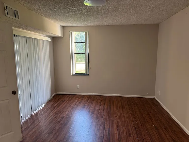 9552 SW 1st Ct #3-F — Photo 7