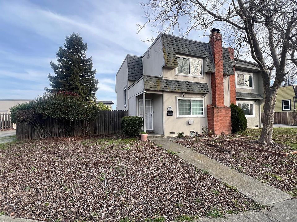 1st image of 2532 Beaufort Court