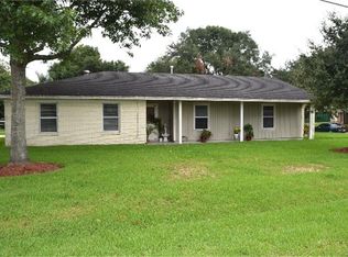 5001 Oak Ct, Dickinson, TX 77539