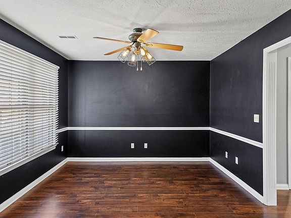 4th image of 453 Tobiano Dr