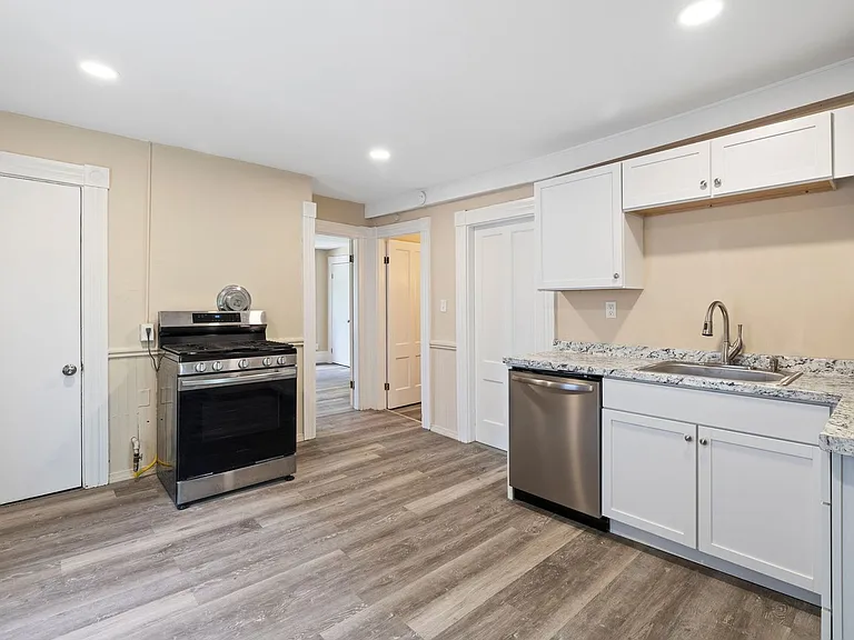 108 Dartmouth St — Photo 4