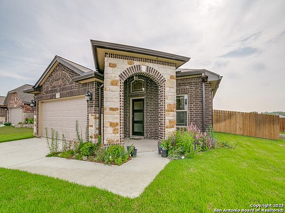 2nd image of 119 Katy Cove