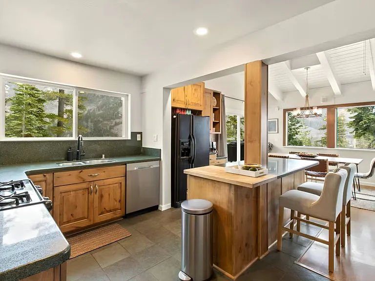 1595 Upper Bench Rd — Photo 11