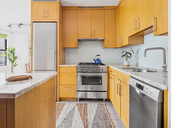 5th image of 1264 Amsterdam Ave APT 2B