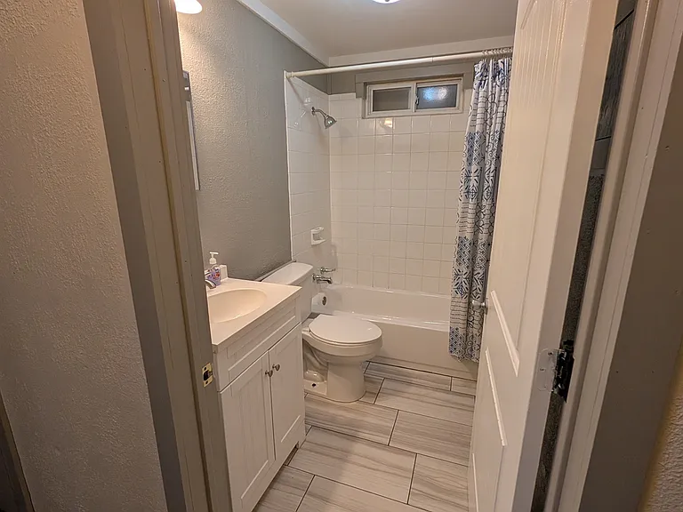 1318 W Huntsville Ave — Photo 24