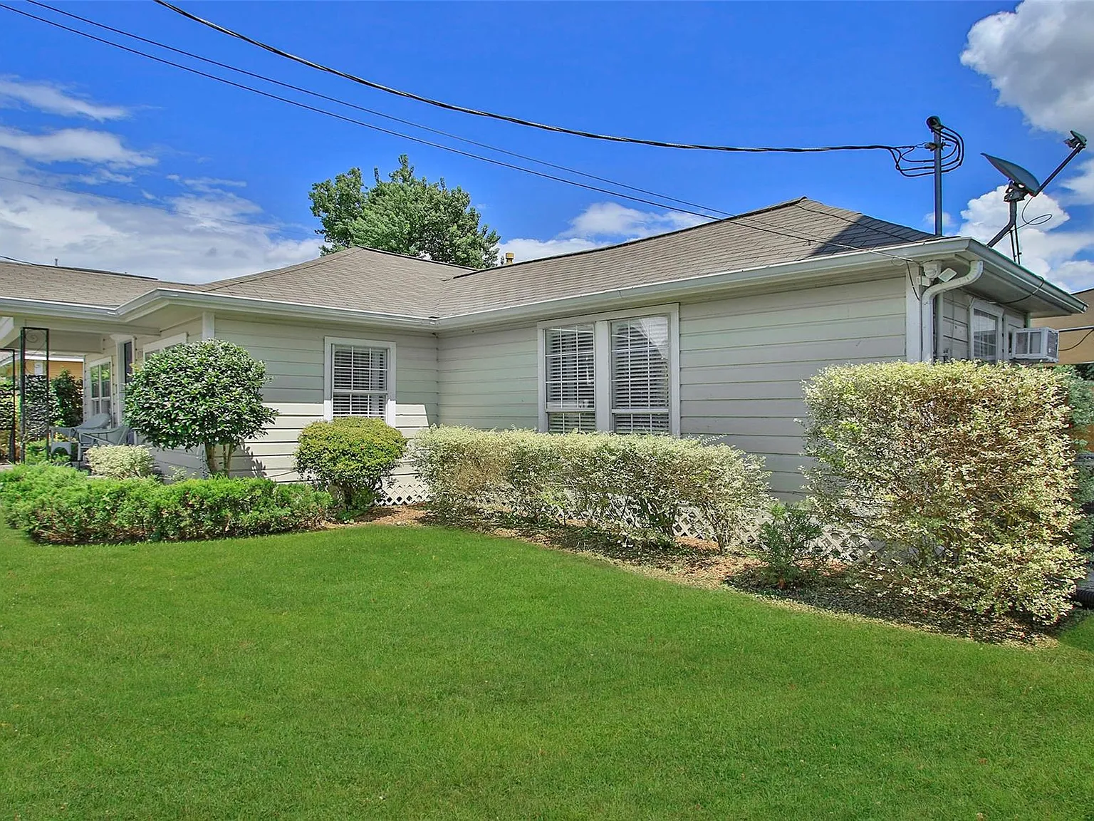 3 bed, 2.0 bath, 1450 sqft, $2,975 — Photo 4