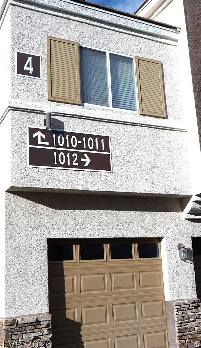 2 bed, 2.5 bath, 1389 sqft, $2,075 — Photo 4