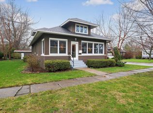 113 Locust St E, Three Oaks, MI 49128