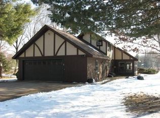 N9326 W Silver Spring Dr, Neshkoro, WI 54960