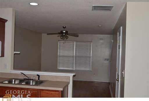 4th image of 533 Epris Ln