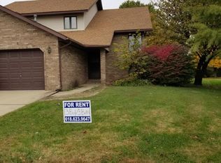 4 Pebble Ct, Edwardsville, IL 62025