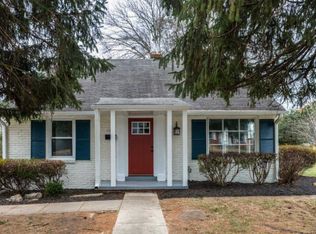1101 Edmonston Dr, Rockville, MD 20851
