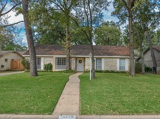 10914 Saint Marys Ln, Houston, TX 77079