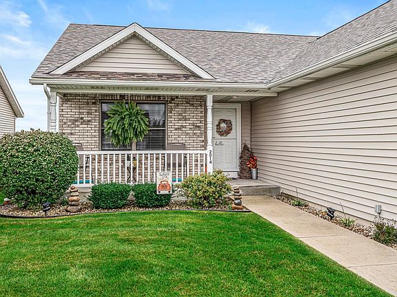 3rd image of 2014 Carina Cir