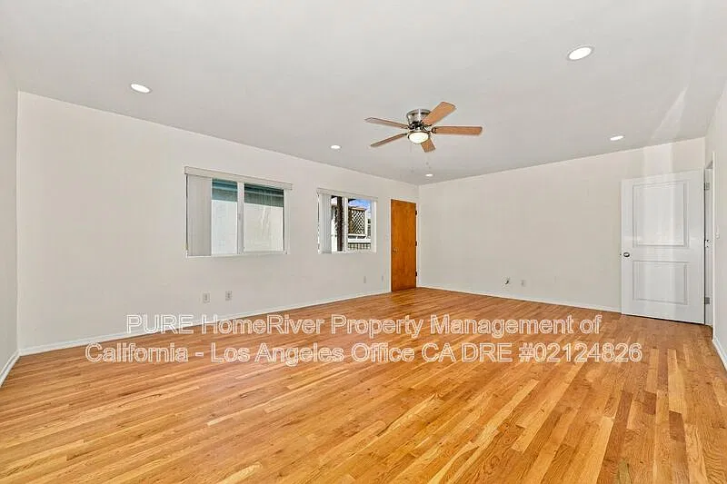 3 bed, 2.0 bath, 1300 sqft, $4,195 — Photo 4
