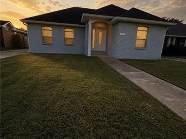 7570 Anne Marie Ct, New Orleans, LA 70128