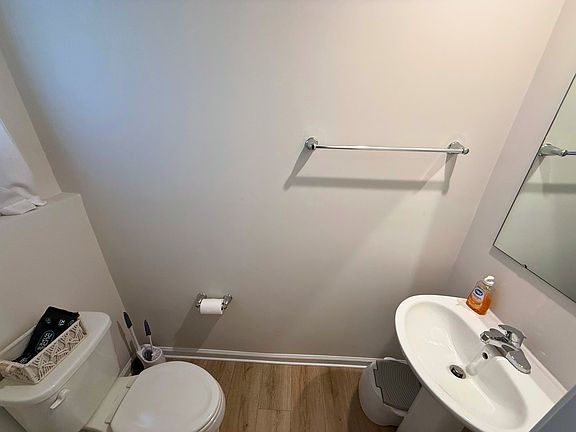 3rd image of 168 Sarnesfield Way