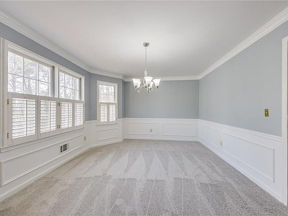 4th image of 1750 Green Oak Cir