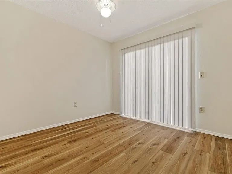 7607 Glades Ct — Photo 7