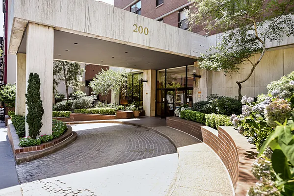 Rented by Compass | media 2