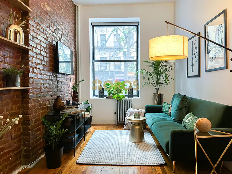 217 E 10th St #1 — Photo 3