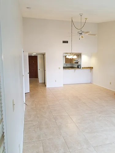 20 Tomoka Ave #204 Photo 1