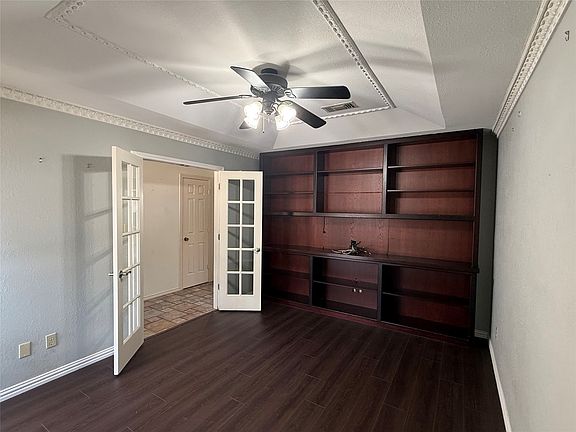 2nd image of 2809 Sarah Dr