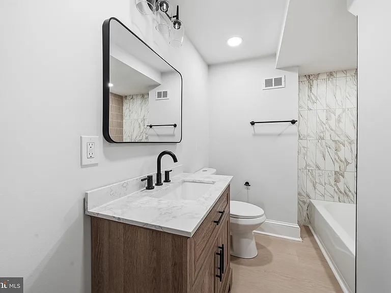 423 S 20th St #B — Photo 17
