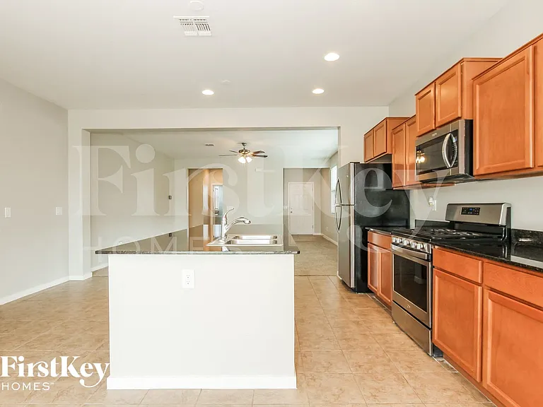 9738 W Getty Dr — Photo 6