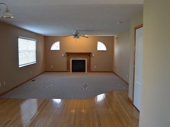 4th image of 7990 Birchwood Ct