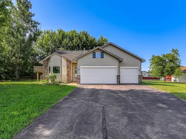 11883 Marigold Way, Lindstrom, MN 55045